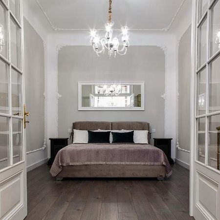 3 Room Apartments , Rohatyntsyv Street Lviv Extérieur photo