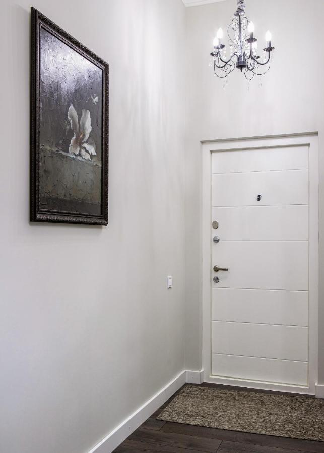 3 Room Apartments , Rohatyntsyv Street Lviv Extérieur photo